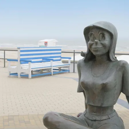 With 3 Bedrooms And Sea View Middelkerke