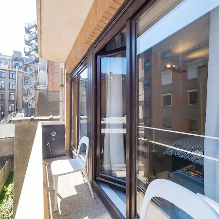 Apartment With 3 Bedrooms And Sea View