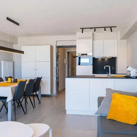 With 3 Bedrooms And Sea View Apartmán Middelkerke